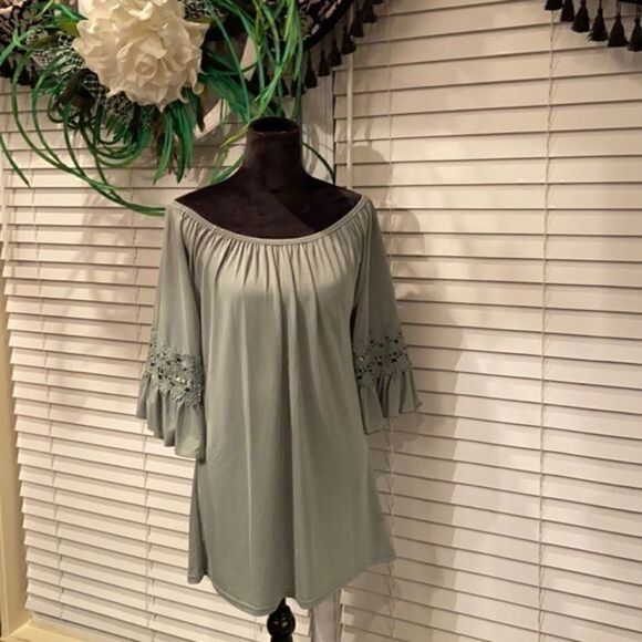 RUFFLE‎ sleeve tunic - Picture 1 of 6